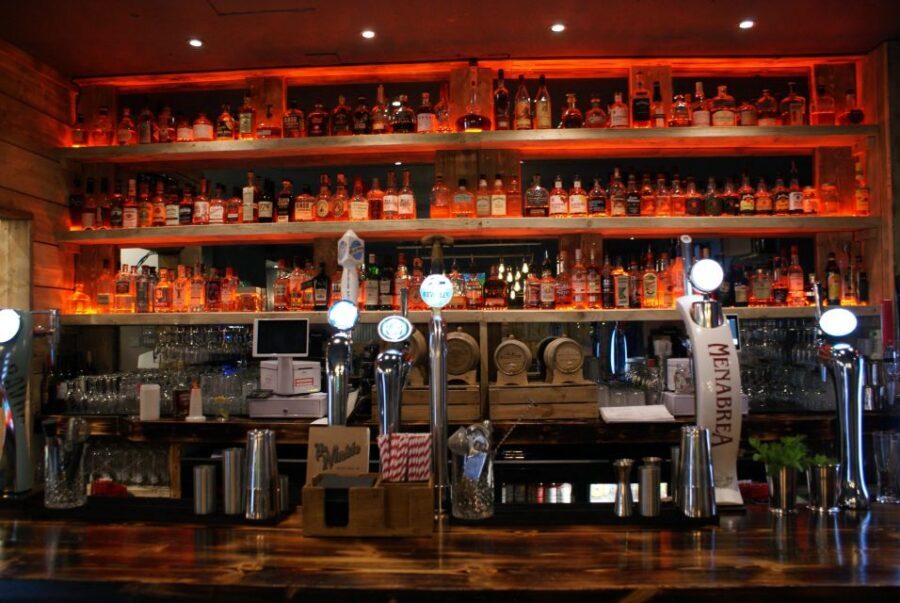 Glasgow: Beer Flight with a Haggis Taster in a Glasgow pub - Where it fits in your Glasgow night: location near Barrowland Ballroom