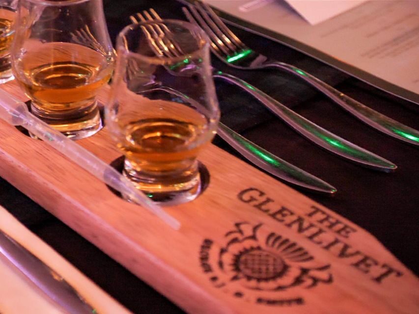 Glasgow: Whisky tasting and Scottish Cheeseboard - The cheeseboard: Isle of Mull flavors that make the whisky make sense